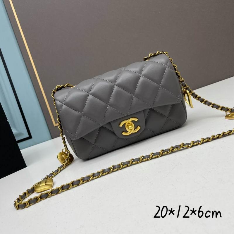 Chanel Handbags 772